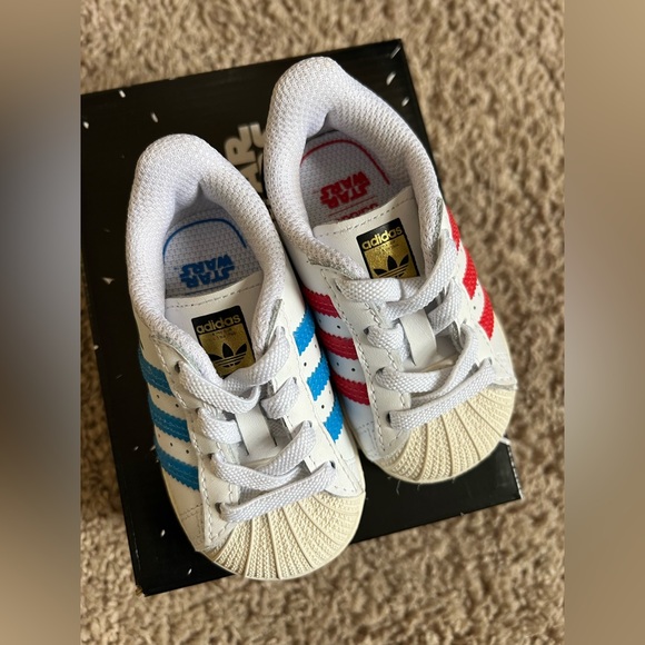Adidas Superstar x Star Wars size 4K - Picture 2 of 6